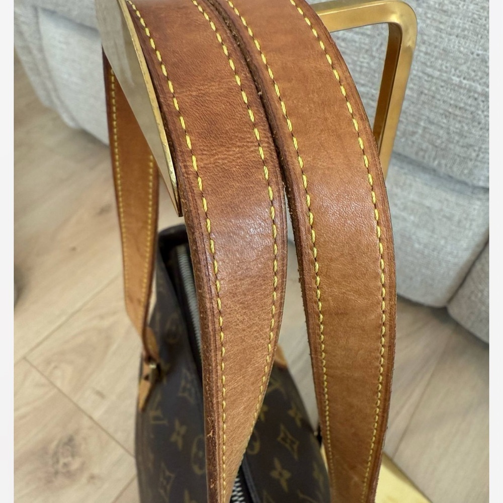 Authentic Lv - image 5